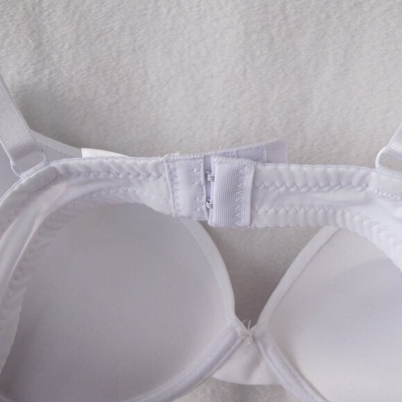 NWT - Frederick's of Hollywood Krystal Mega Push-Up Bra - 32D - Picture 8 of 9